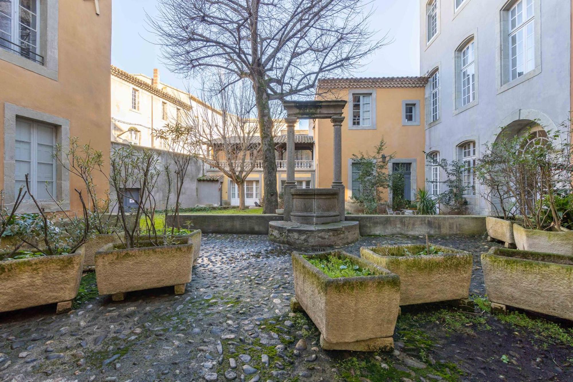 Bel Appartement Avec Cour Au Coeur De La Bastide Carcassone Kültér fotó
